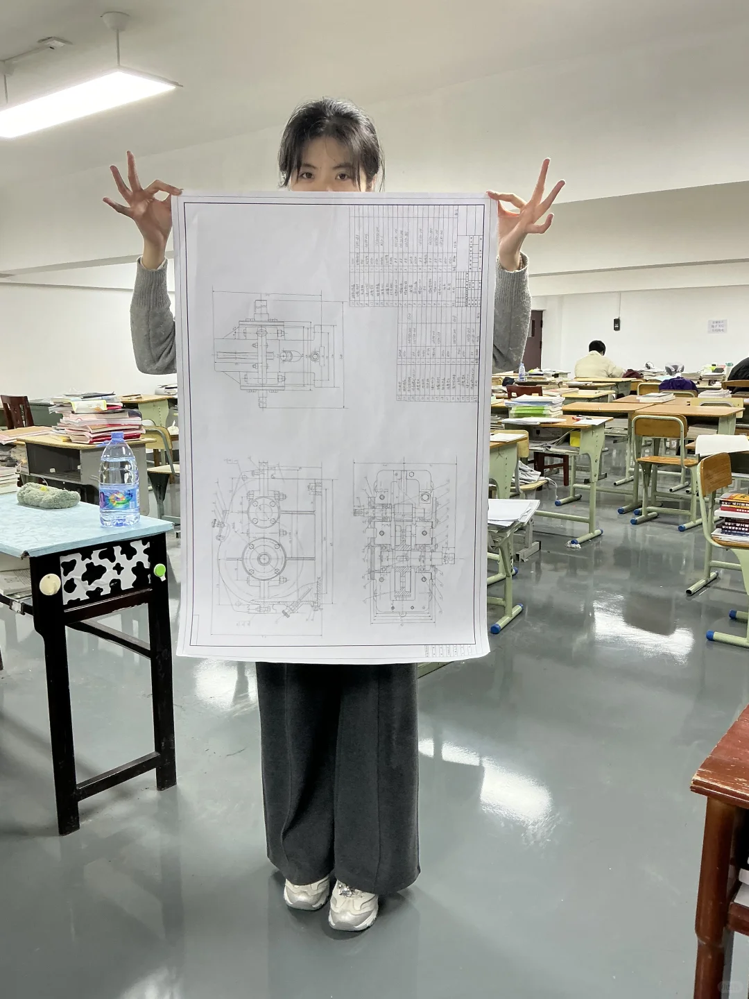 机械女的日常罢了