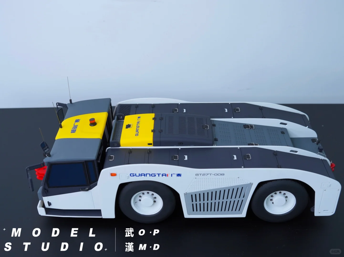 27吨飞机牵引车 | 3D打印硬质1/8展示模型