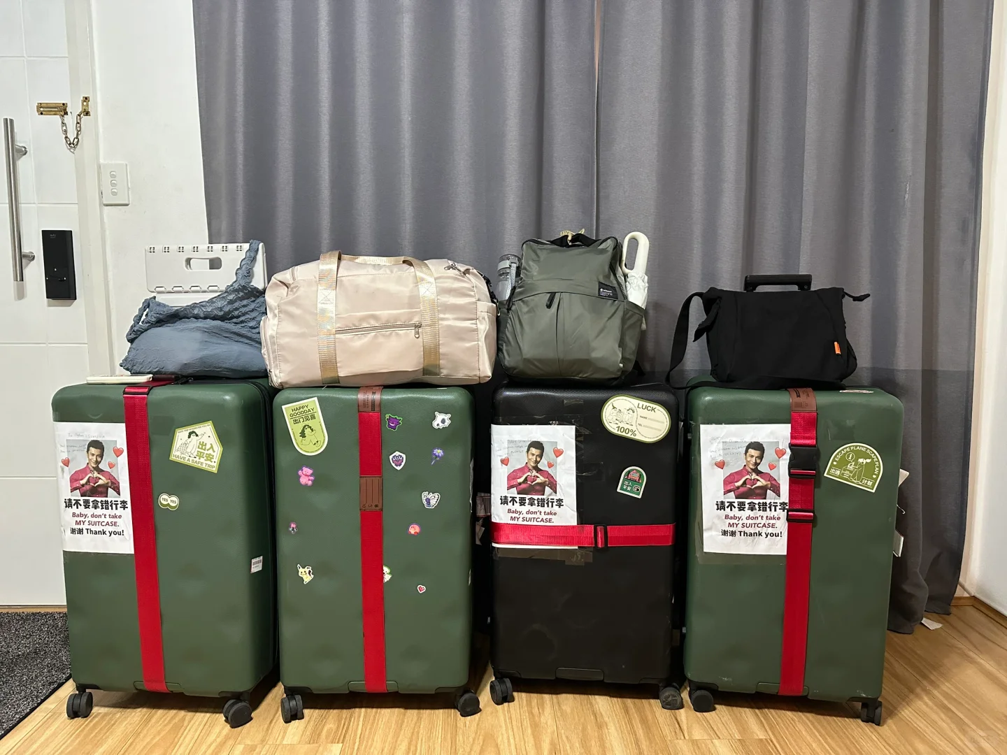 ??|四个30寸箱子+4个手提袋,丝滑入境悉尼