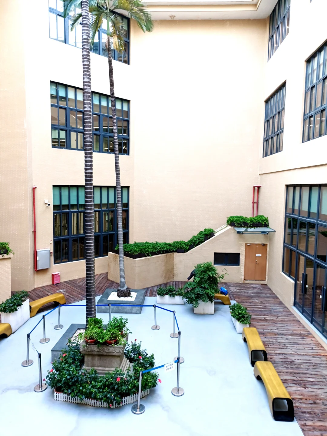 在广州又找到一个人少安静的图书馆