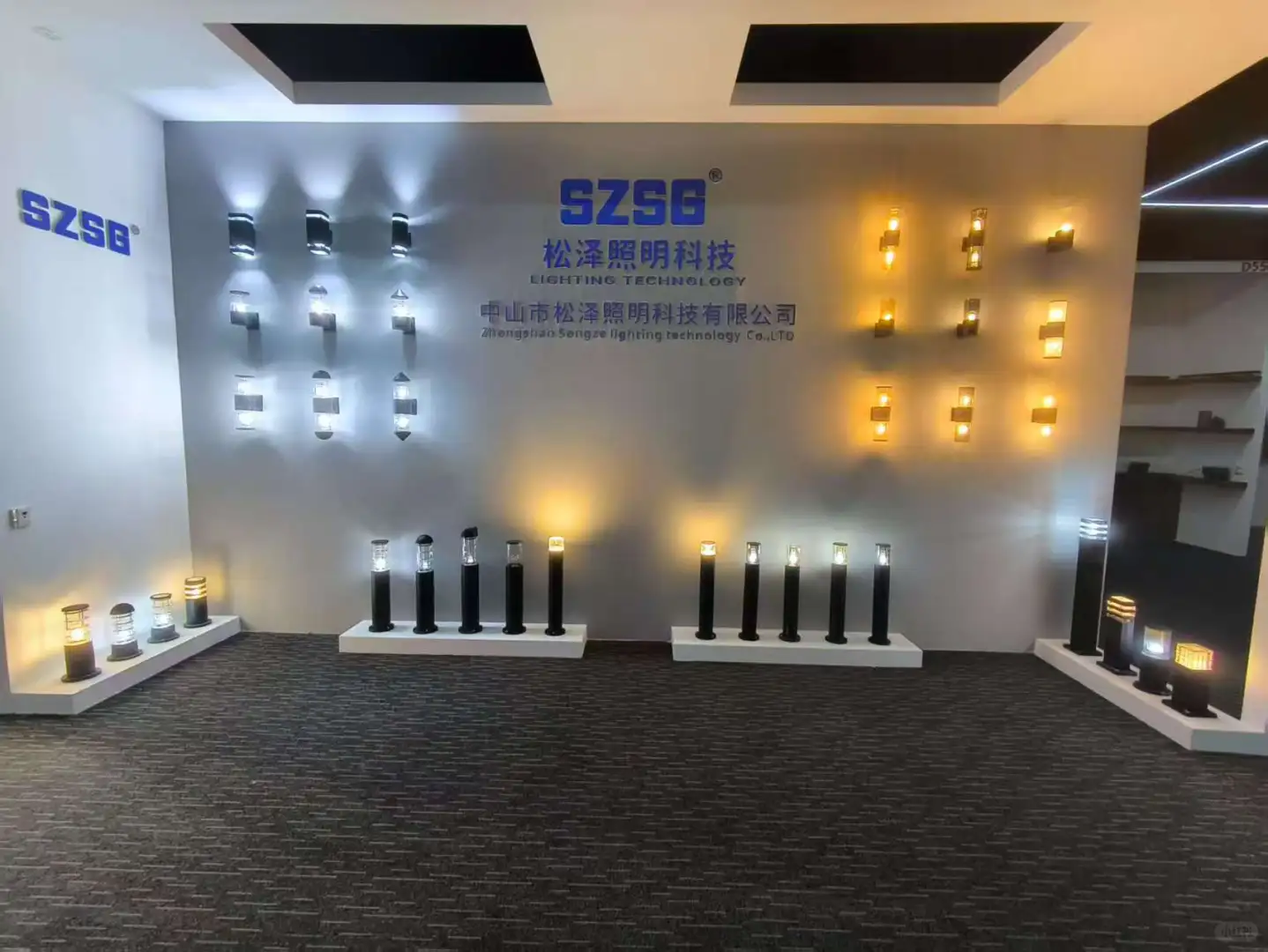 ? 找太阳能路灯工厂锁定灯都外贸中心！