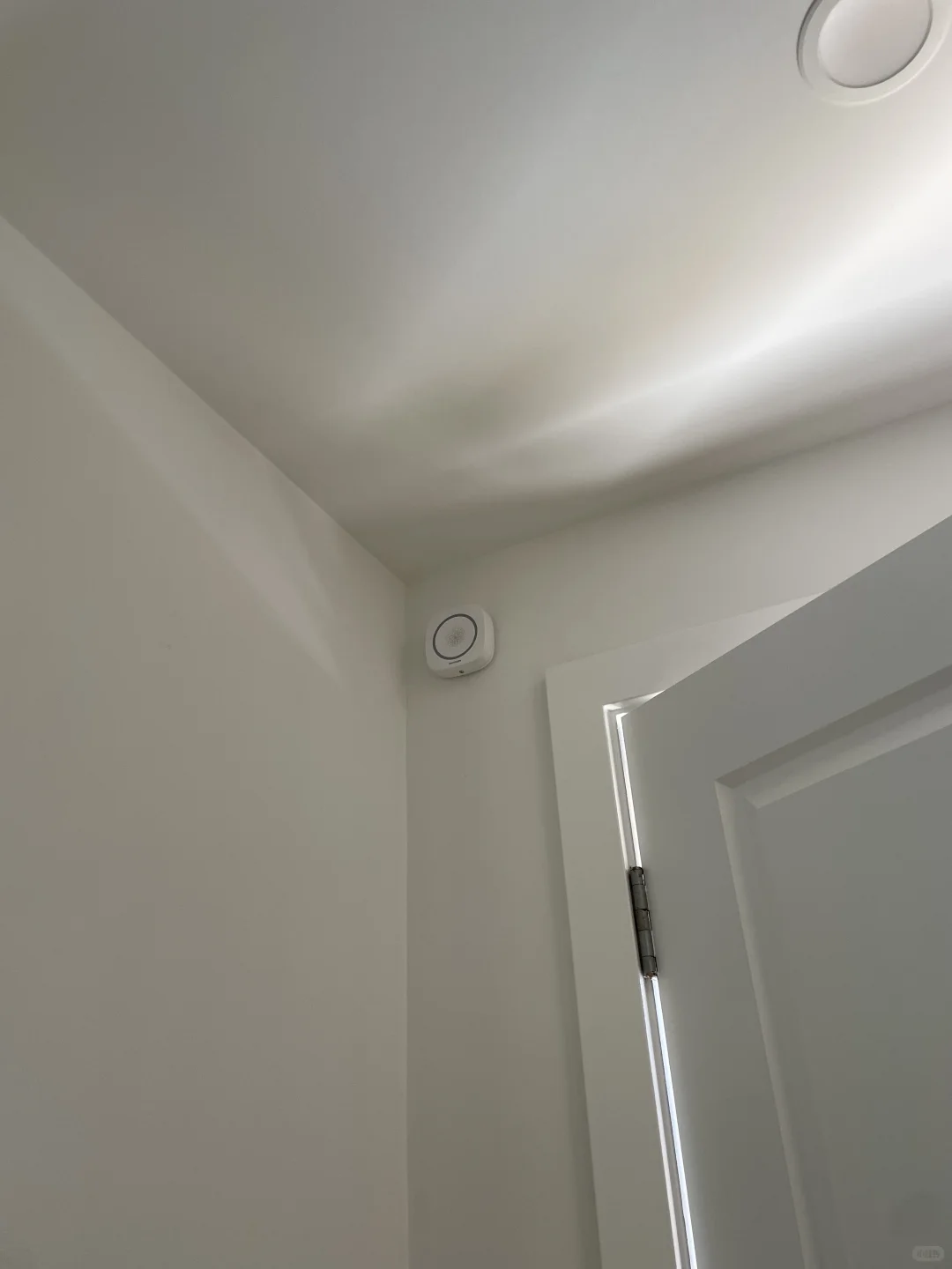 海康威视澳洲版室内无线报警器包安装