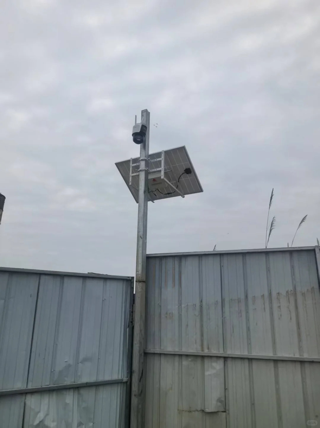 海康抢球一体太阳能监控