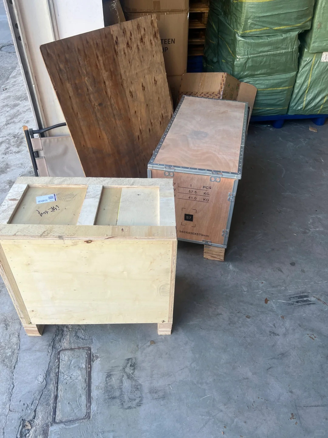 木箱货物出口～