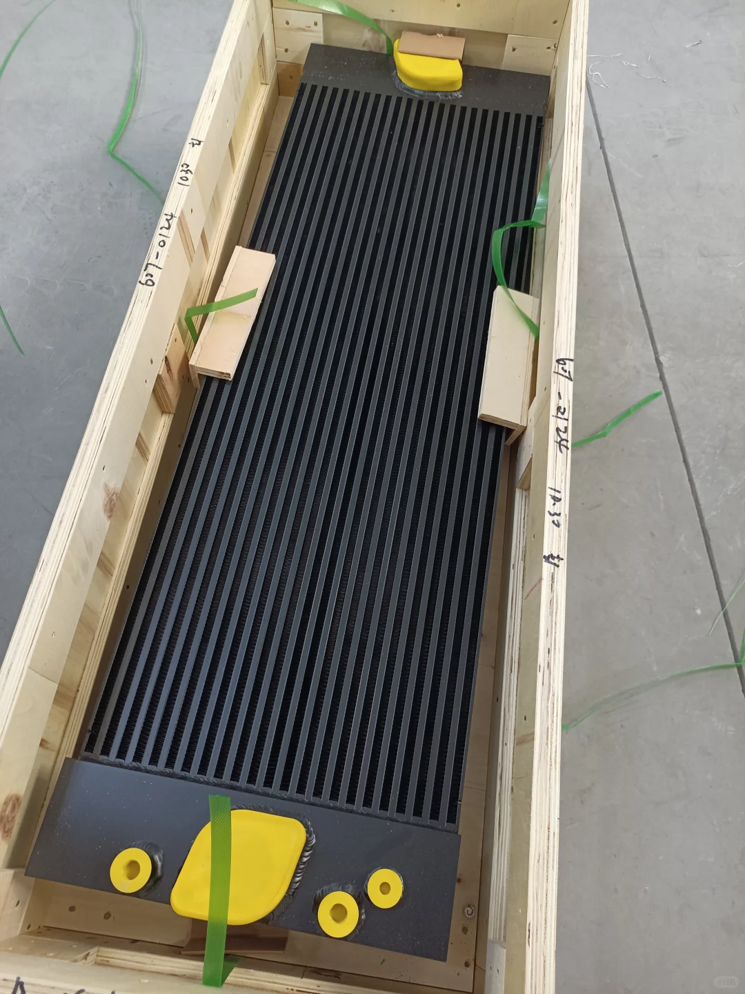 阿特拉斯空压机GA75VSD++油冷却器