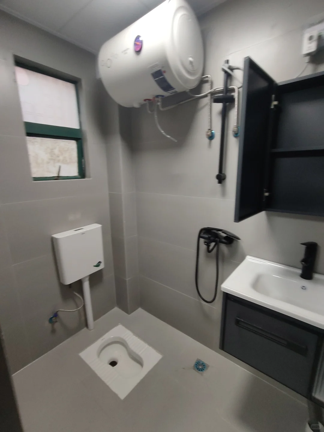 沙井自家房单间700起一房1200起押一30天起