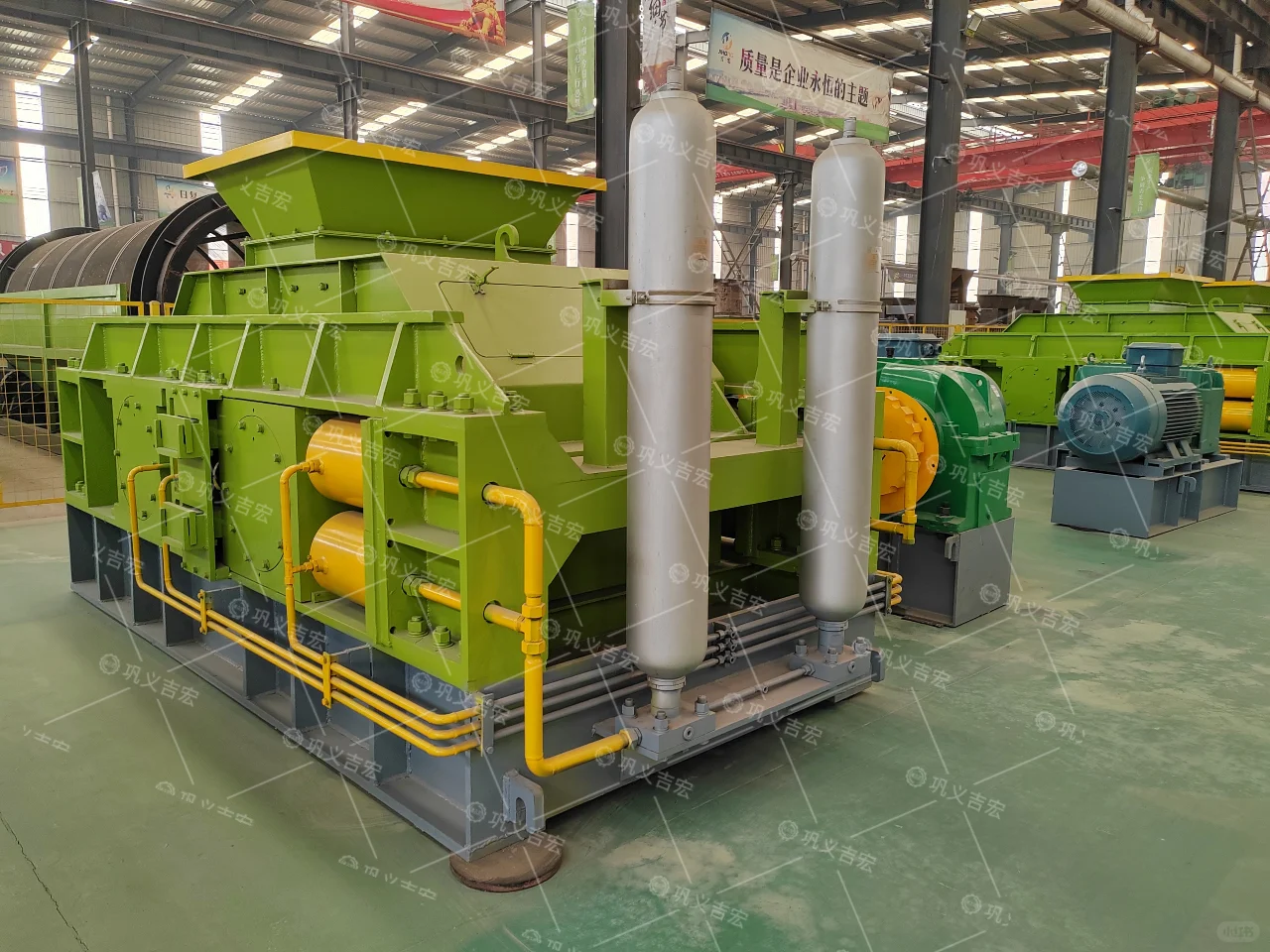 时产90吨液压对辊破碎机型号推荐及参数简介