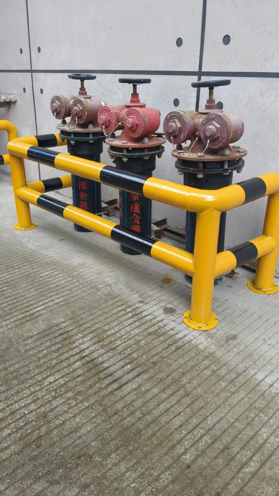 新厂房消防栓防撞护栏杆 U型挡车杆客户返图