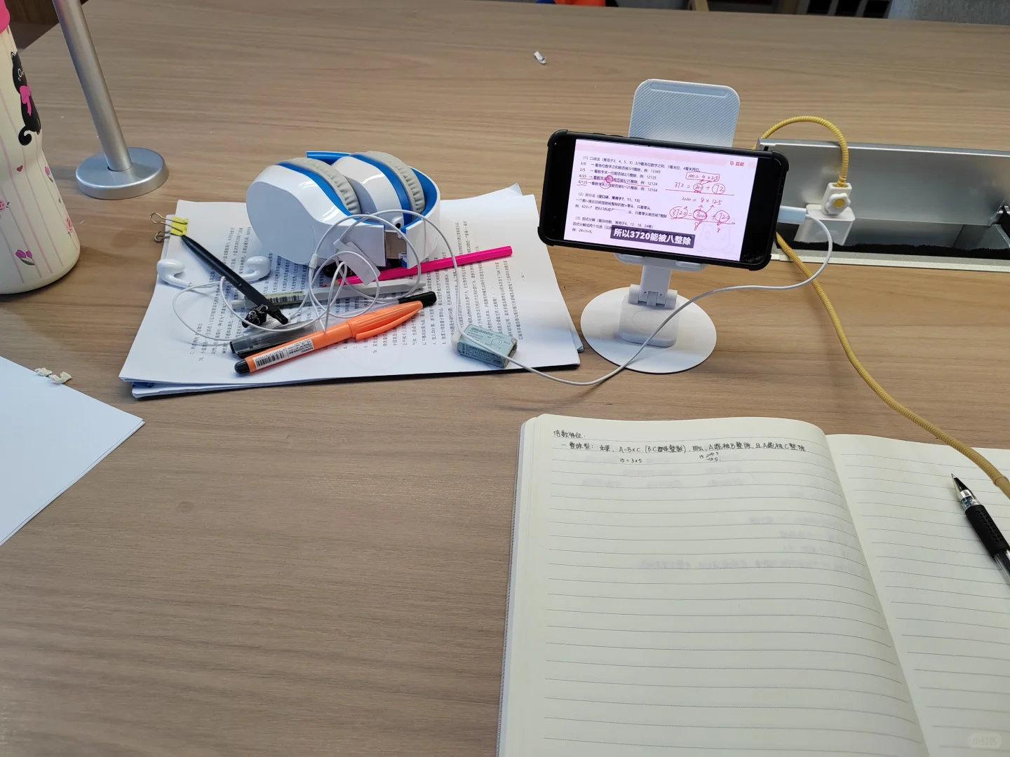 考研人走光了，图书馆好冷清