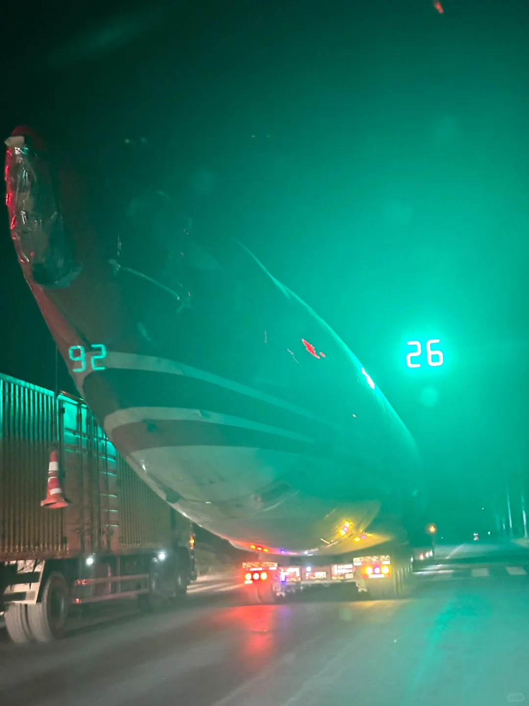 等等！前面的大哥，你是拉了架飞机吗？