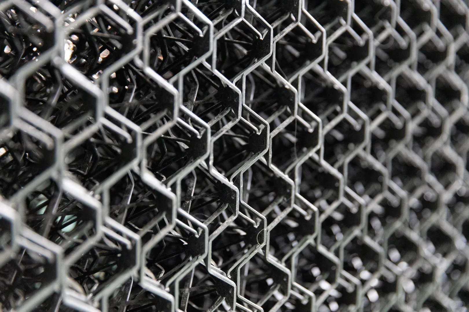 养殖设备一站式采购：养殖场除臭水帘来啦