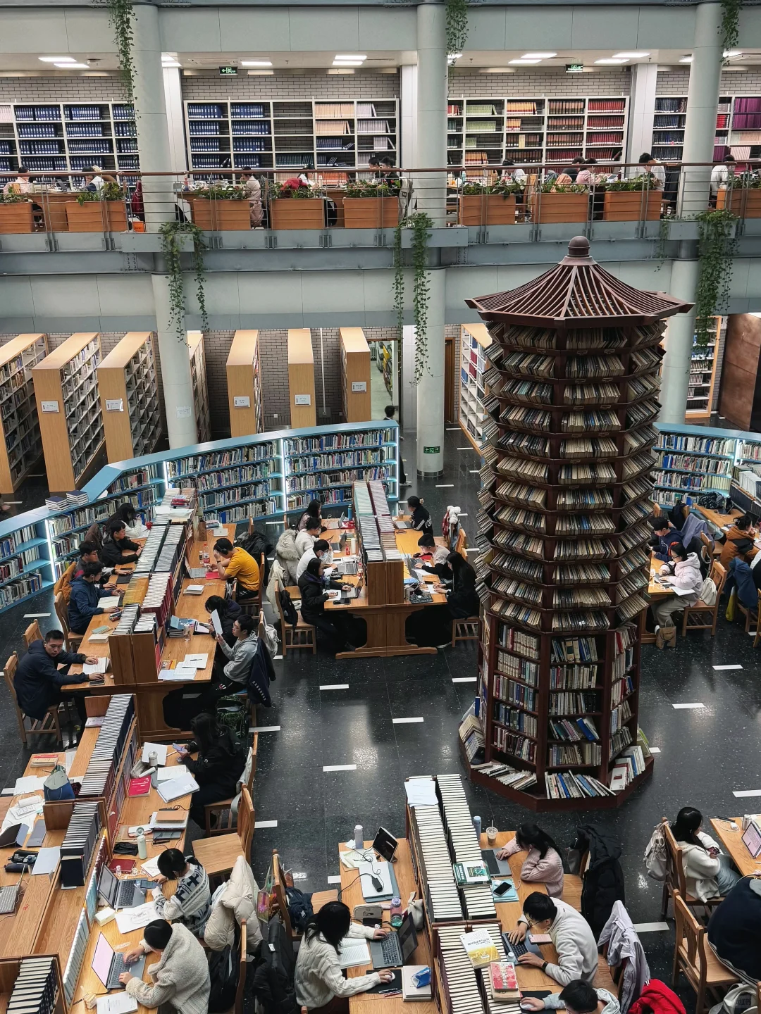 北大图书馆｜第一印象不大，但是人文气氛很浓