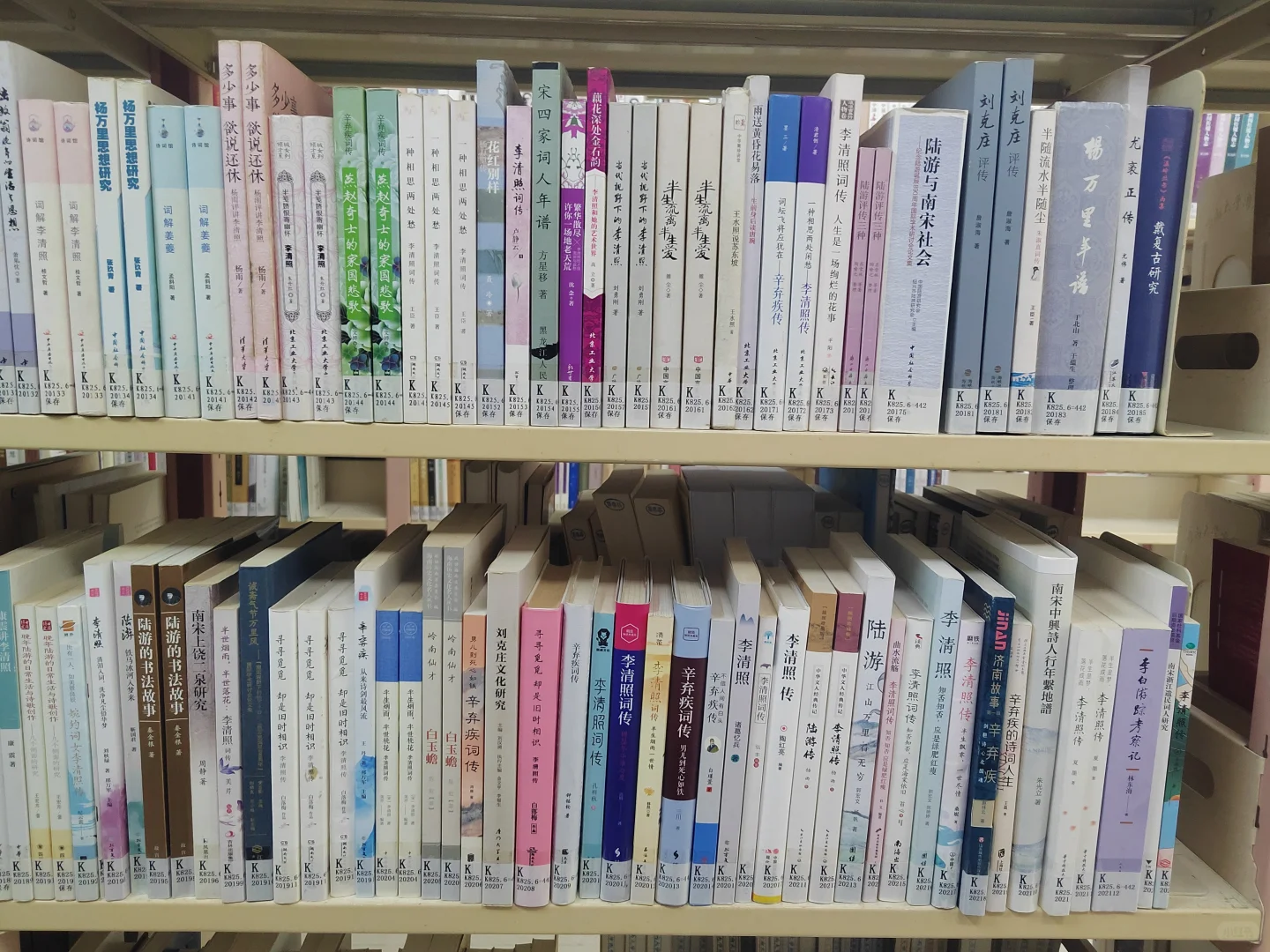 谁懂大学图书馆对我的吸引力！