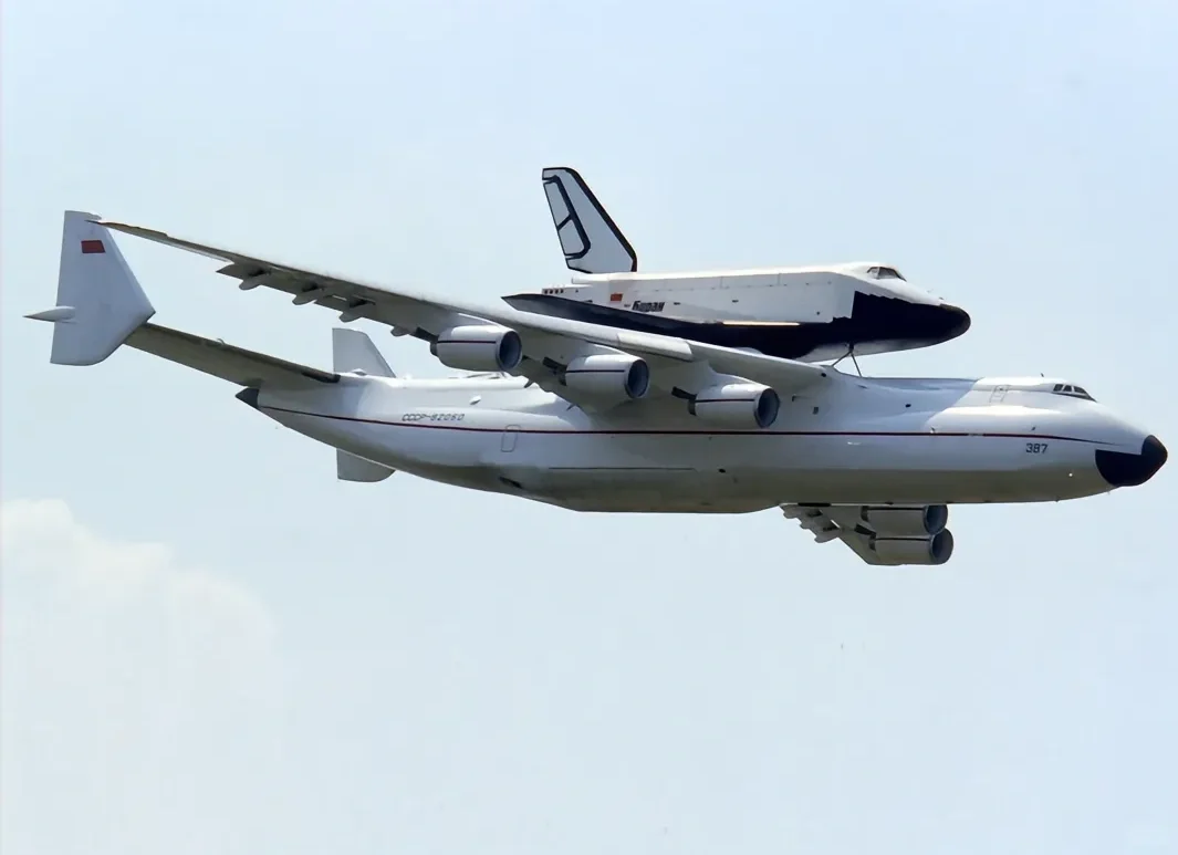 世界上最大的运输机及飞机