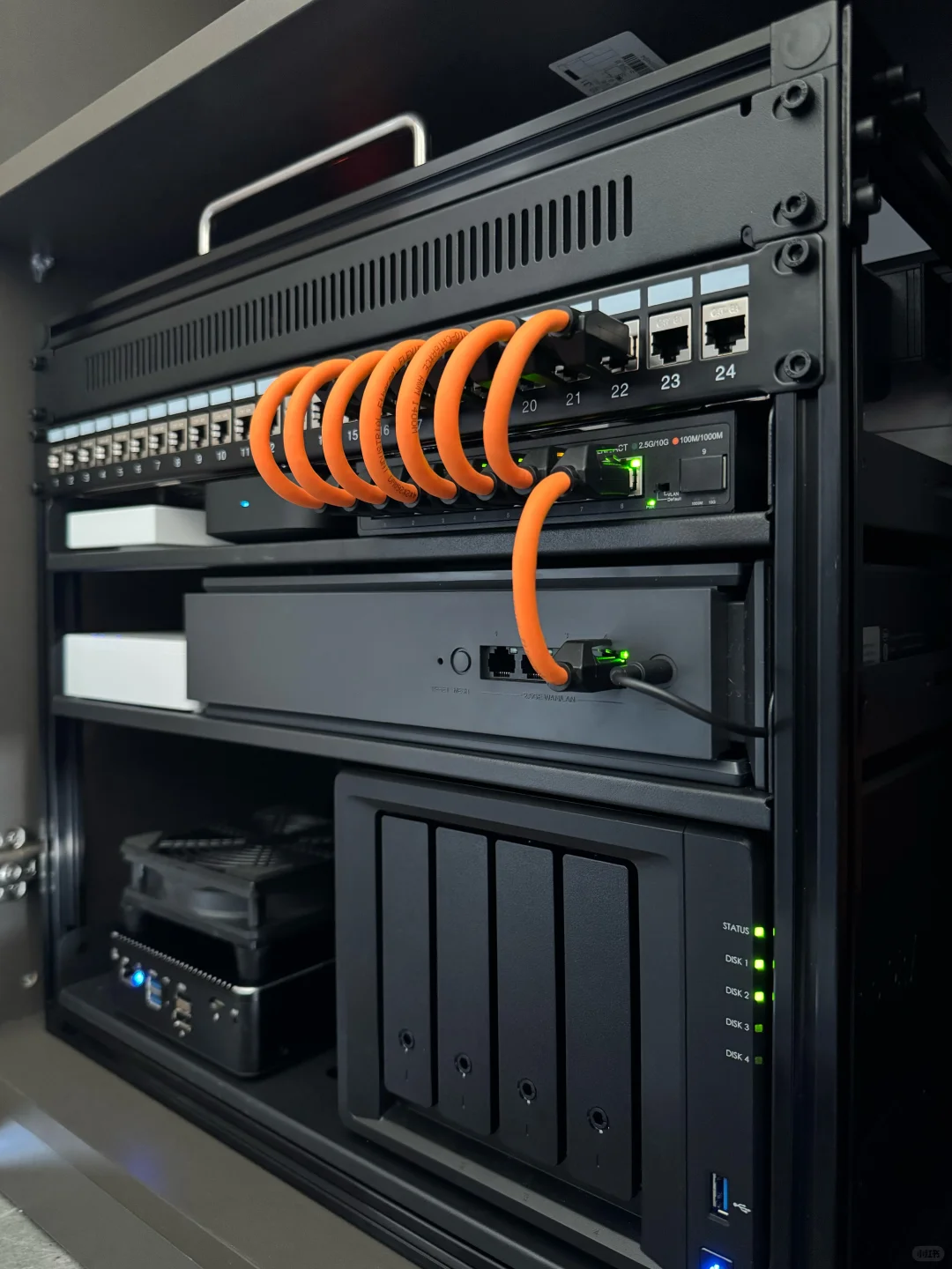 DIY铝型材 纯黑机柜