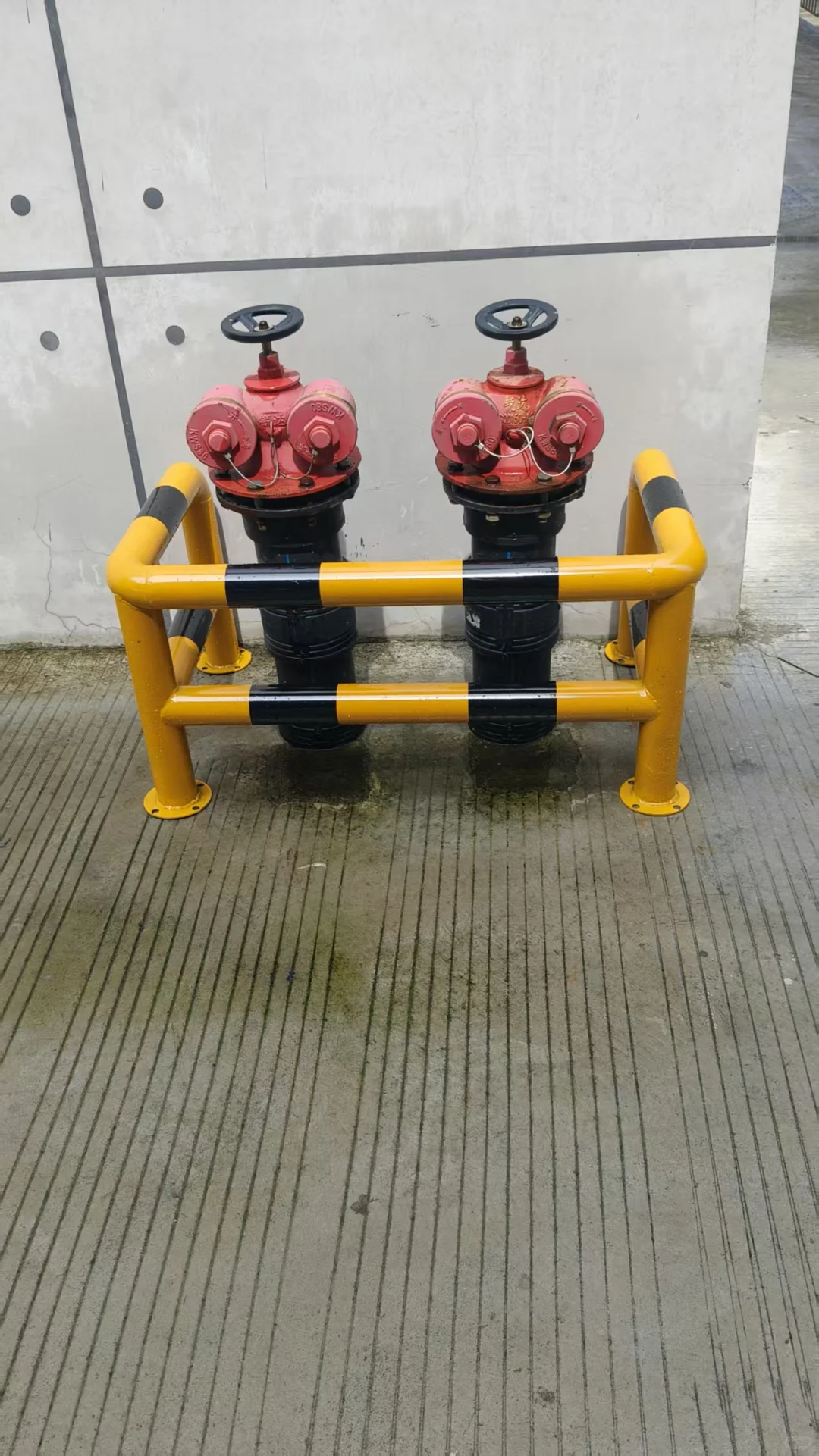 新厂房消防栓防撞护栏杆 U型挡车杆客户返图