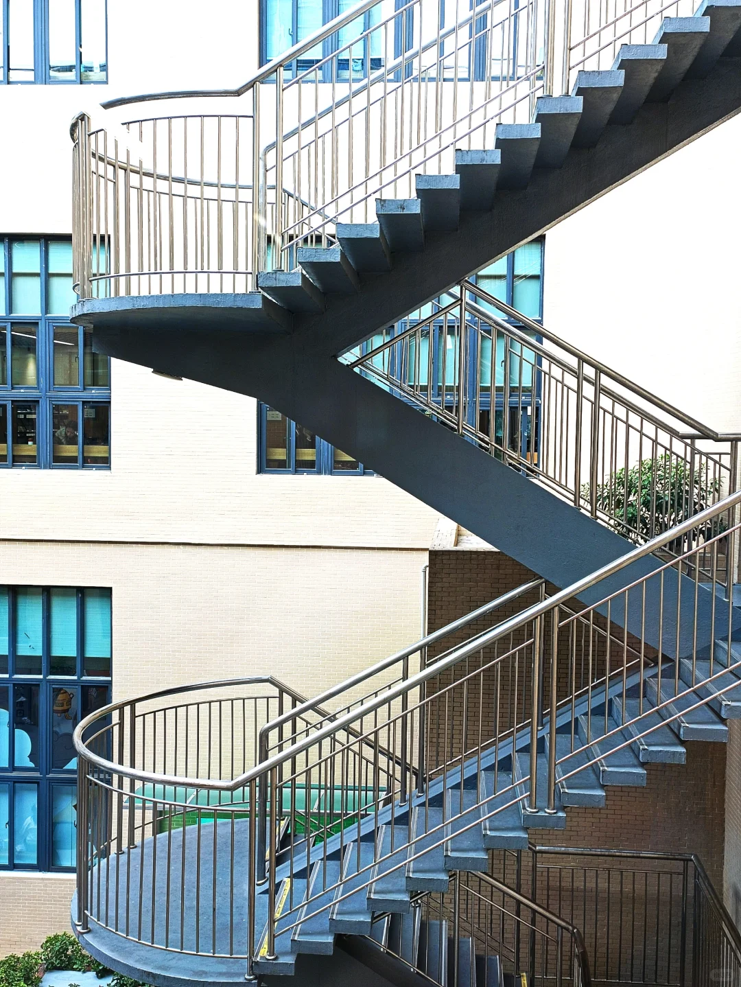 在广州又找到一个人少安静的图书馆