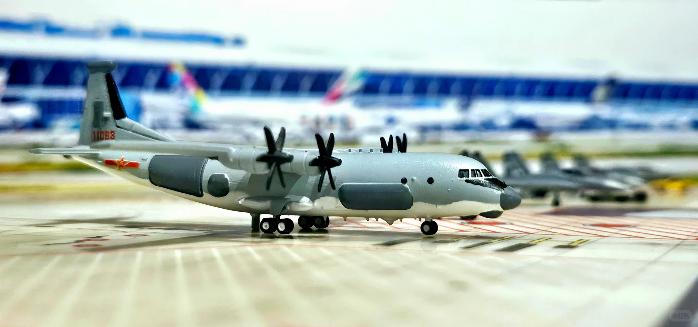 1/400 军民两用机场！