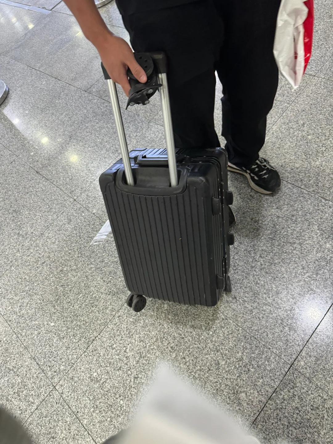 震惊！机场赔钱了！