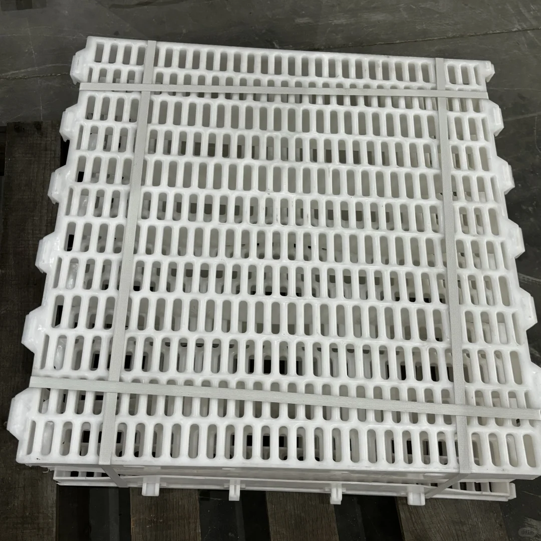 养殖设备一站式采购：养殖场塑料漏粪板来啦