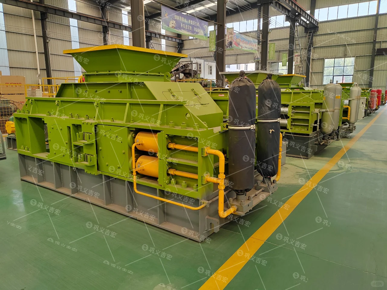 时产90吨液压对辊破碎机型号推荐及参数简介