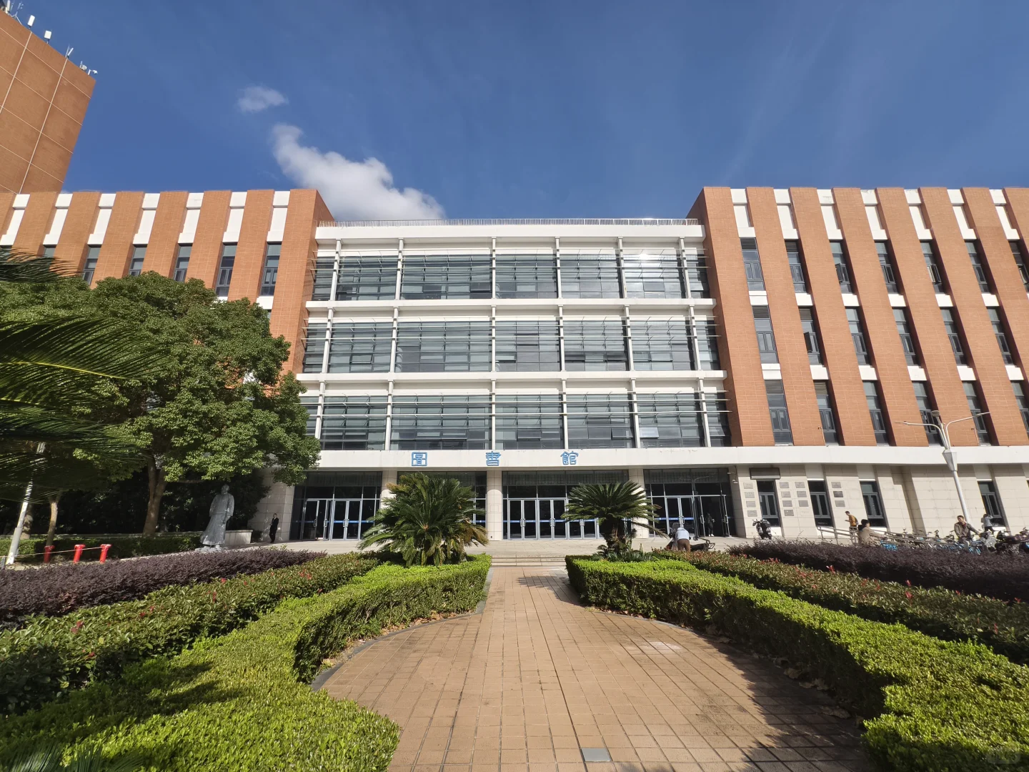 漫卷·象牙塔：上海交通大学 | 图书馆