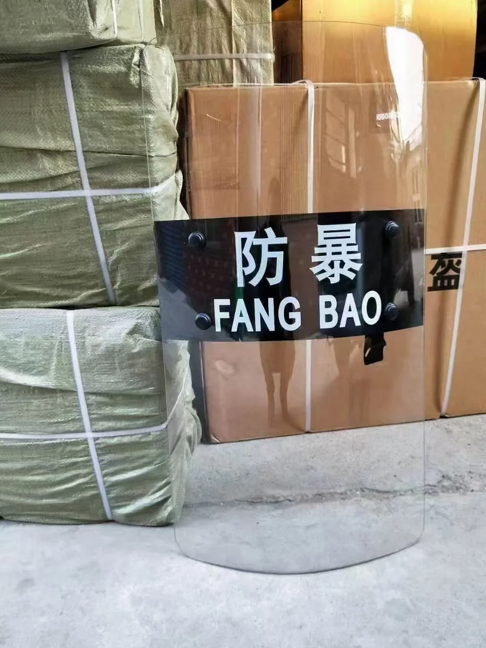 开学季了校园防爆防恐器材来了长沙校园八件