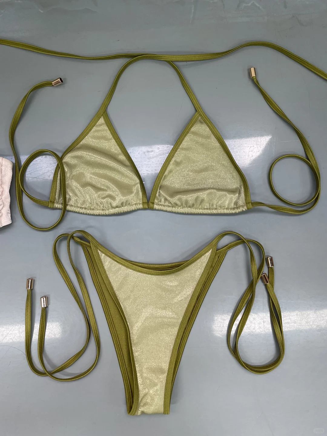 泳衣定制 | 细闪优雅撞色比基尼套装??