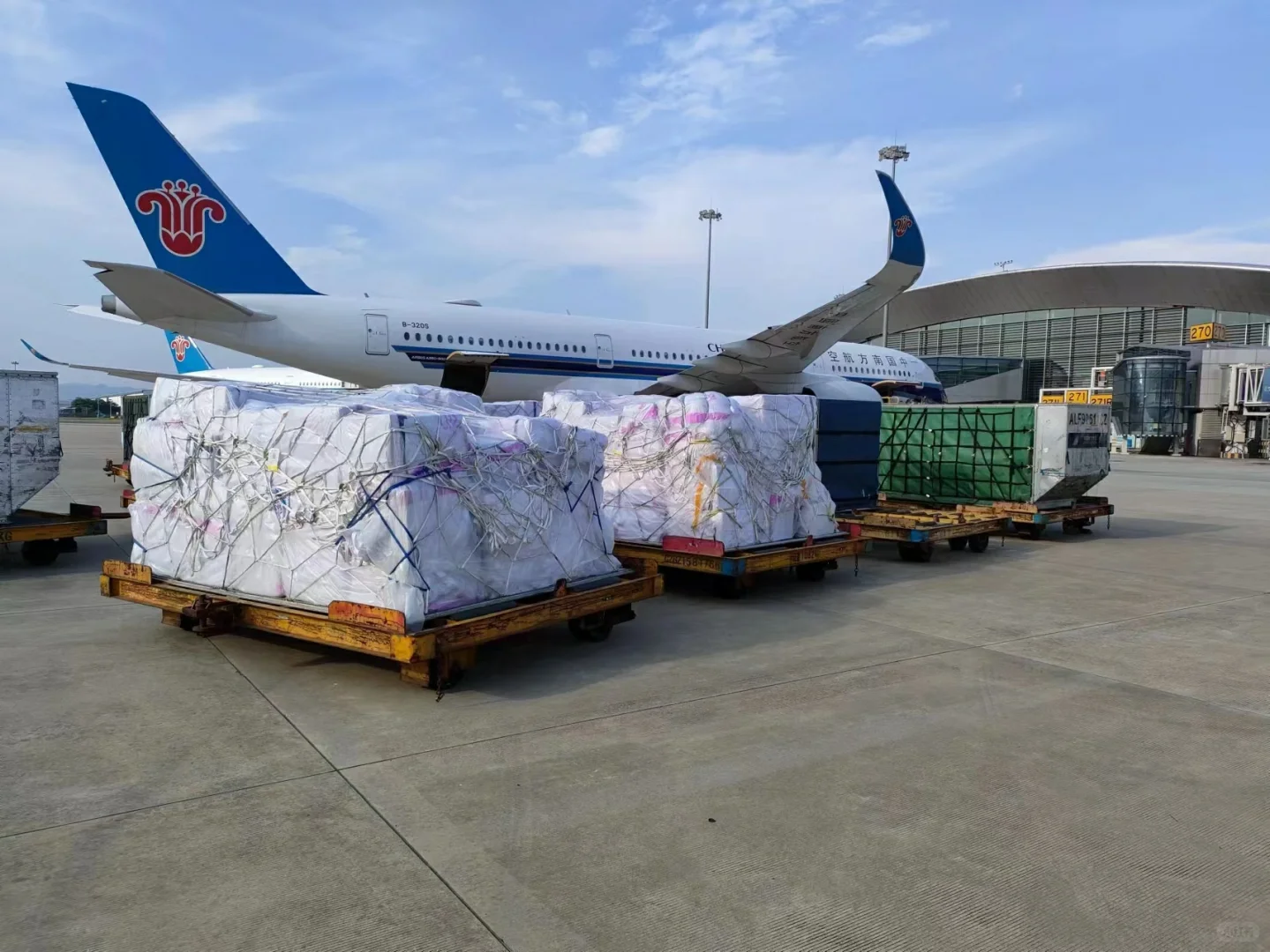 广州白云机场空运物流