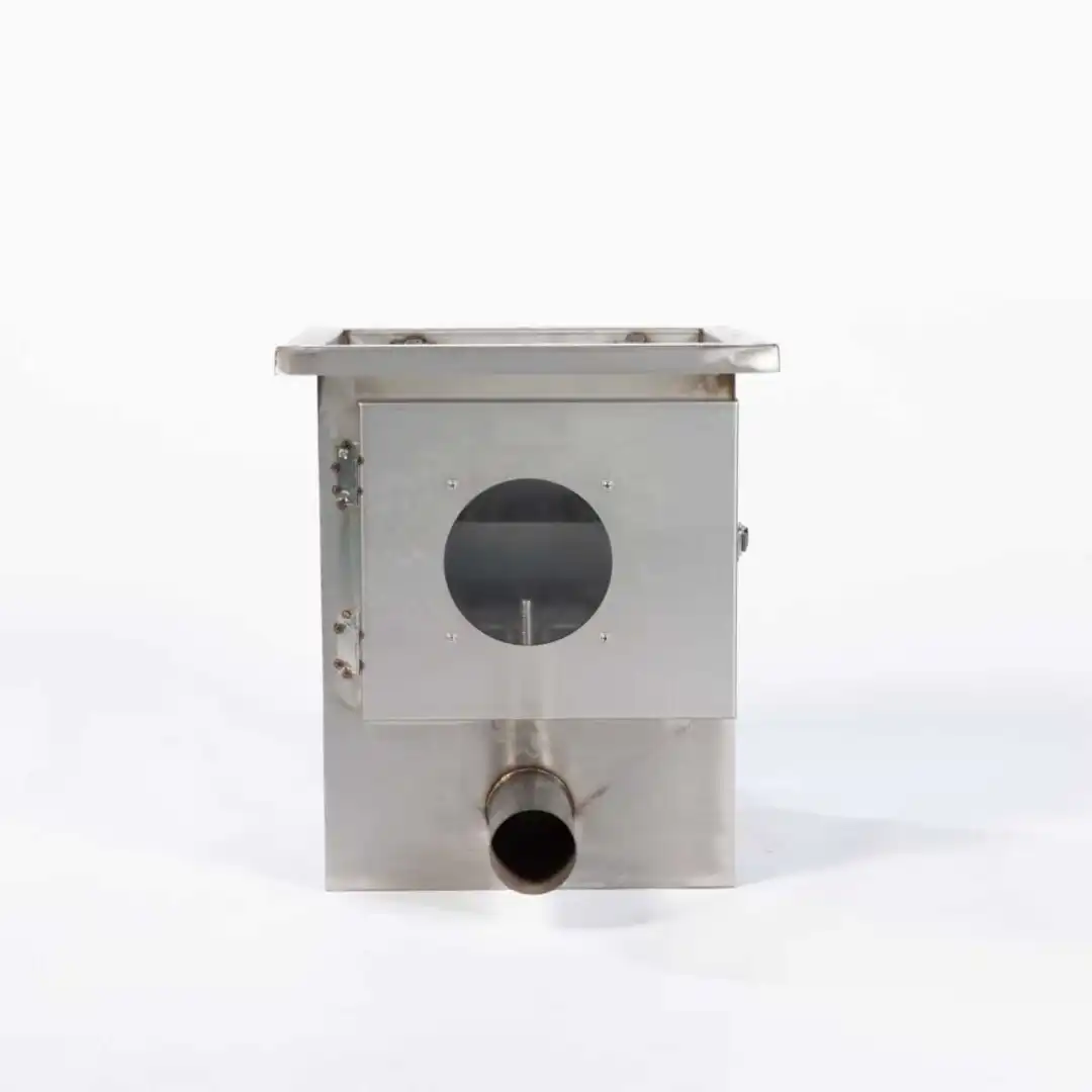 养殖设备一站式采购：养猪场料靴来了