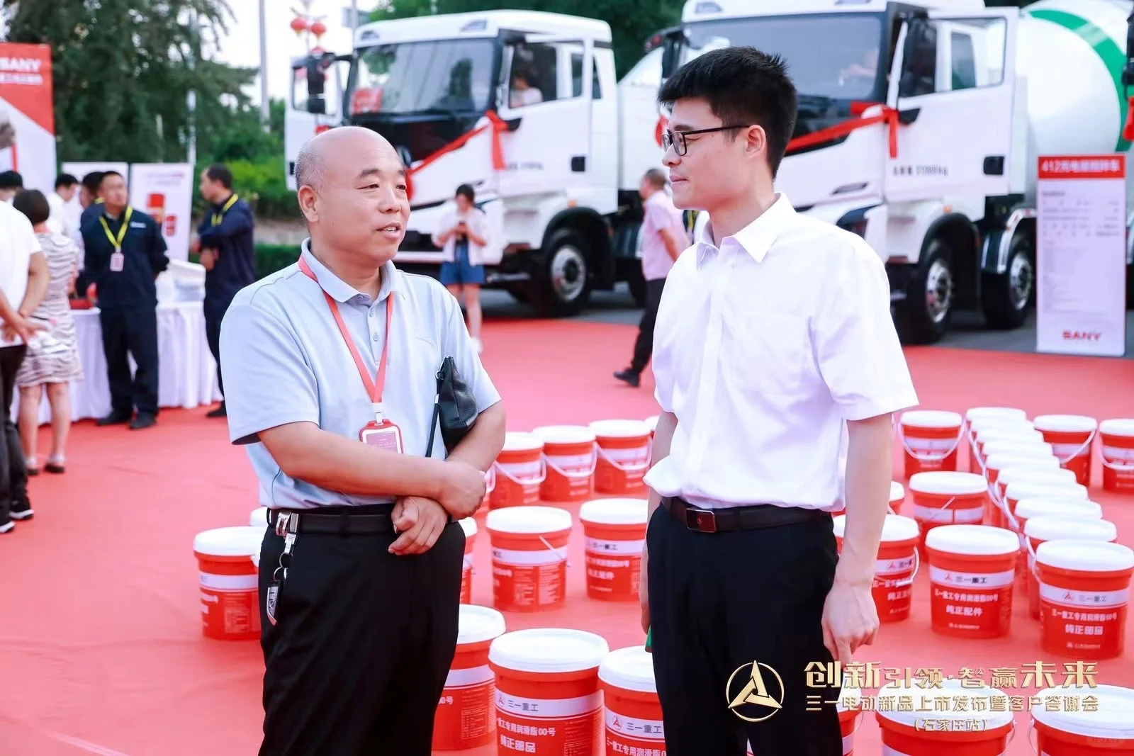 大热天的室外活动?