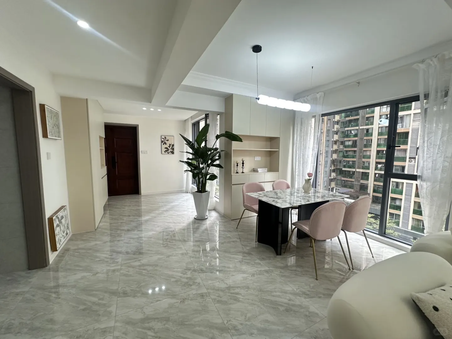 会展城老板创业失败，急出应急