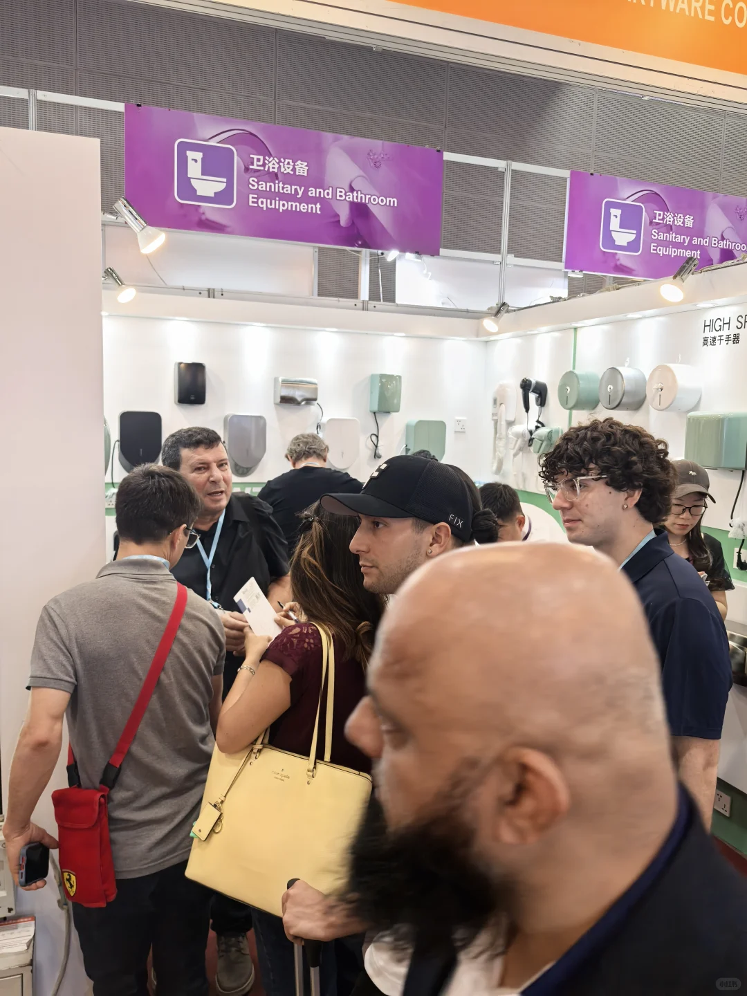 广交会二期第一天忙不停