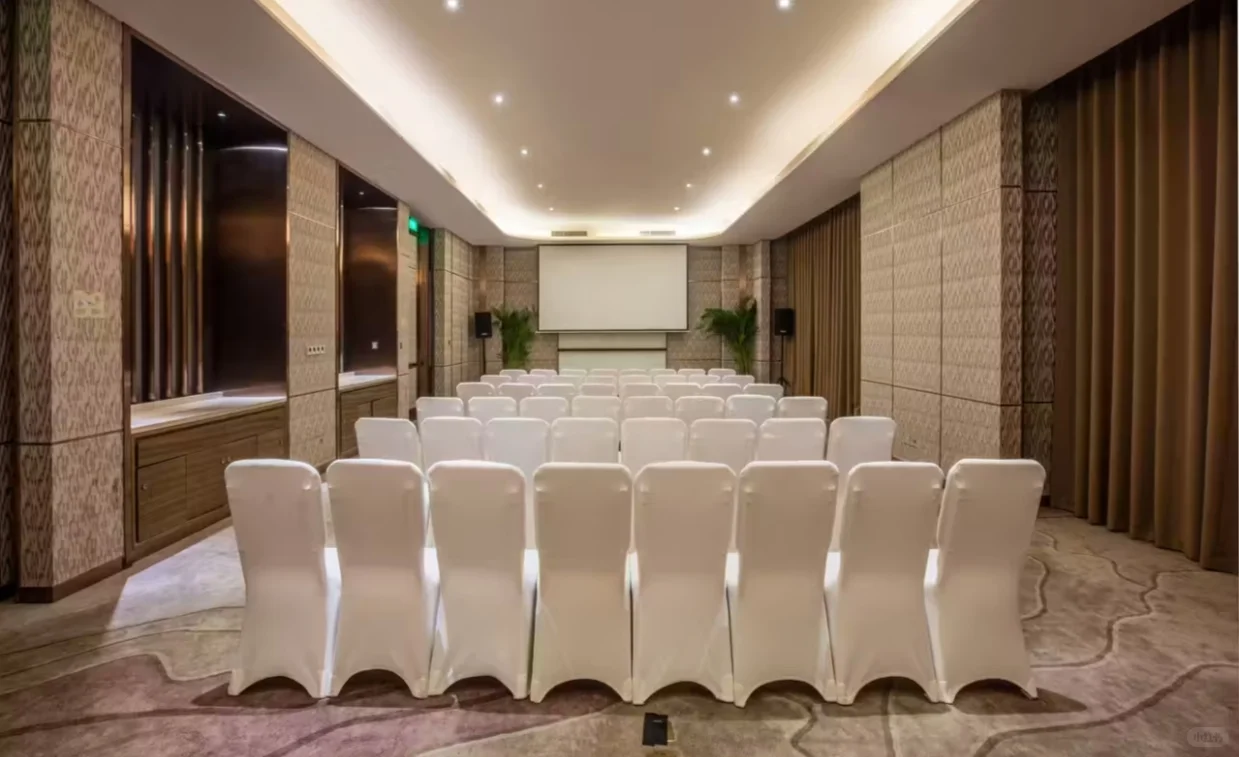 昆明五华区四百多平会场！！