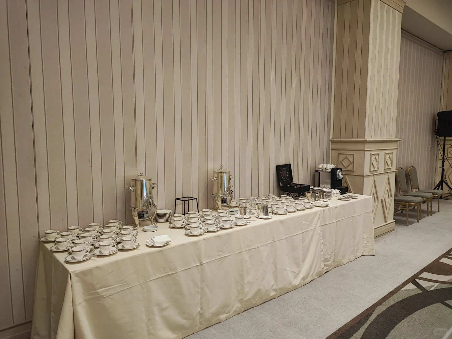 本公司成功举办了中国政府米兰招商会