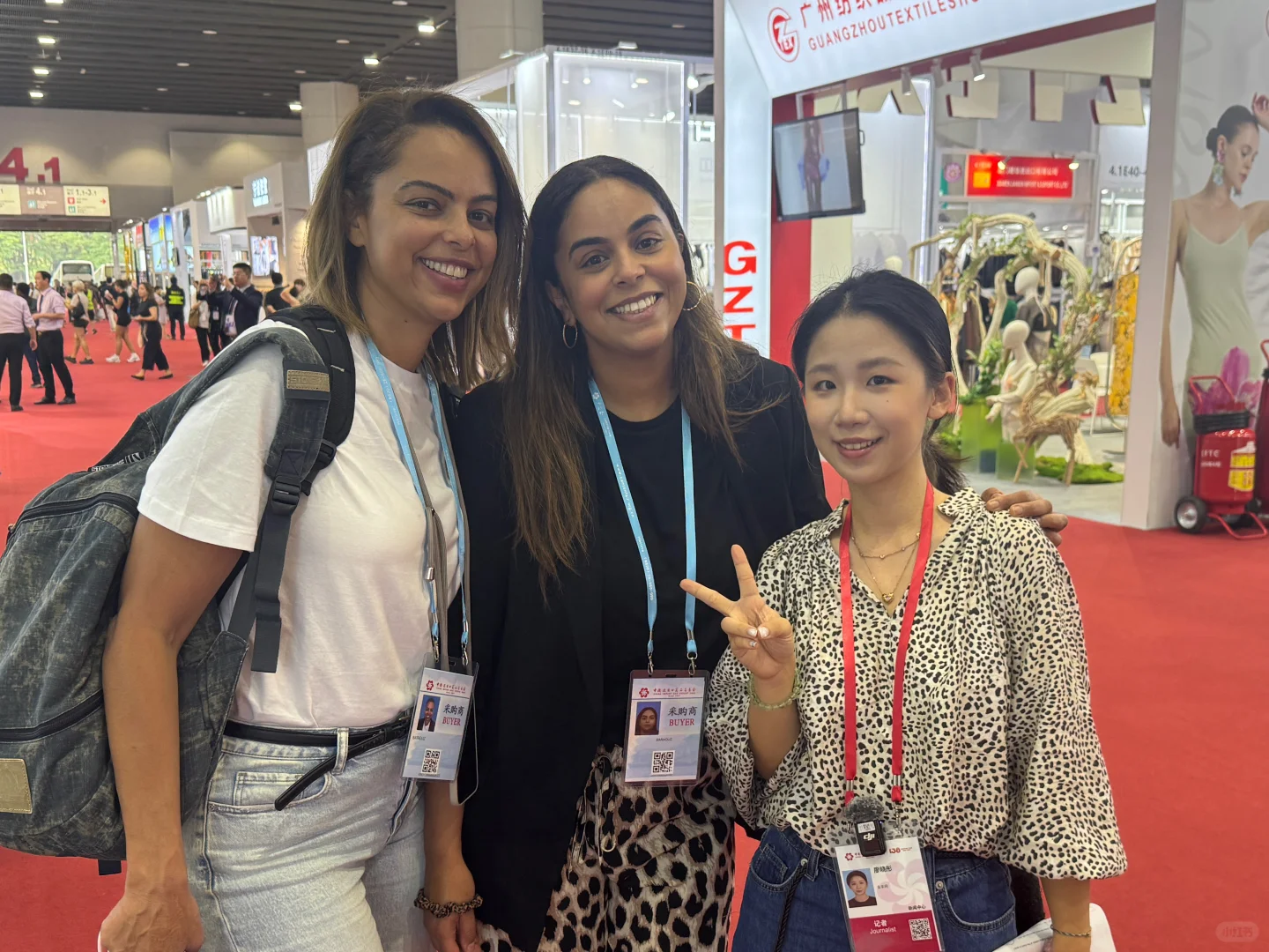 广交会好多帅哥美女