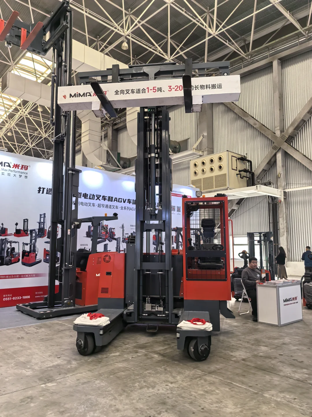 千万别带娃来这个机械展！踩大雷了?