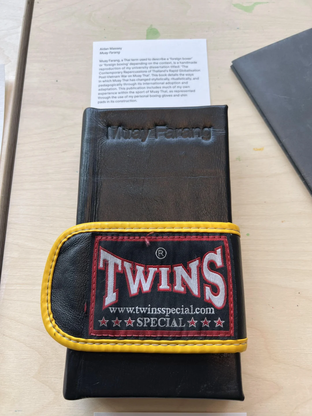 金斯顿本科毕业展平面专业的一些书籍细节