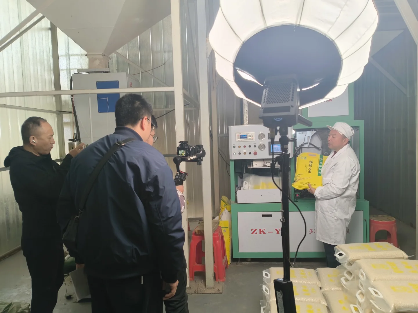 传媒公司自有这些设备够了吗