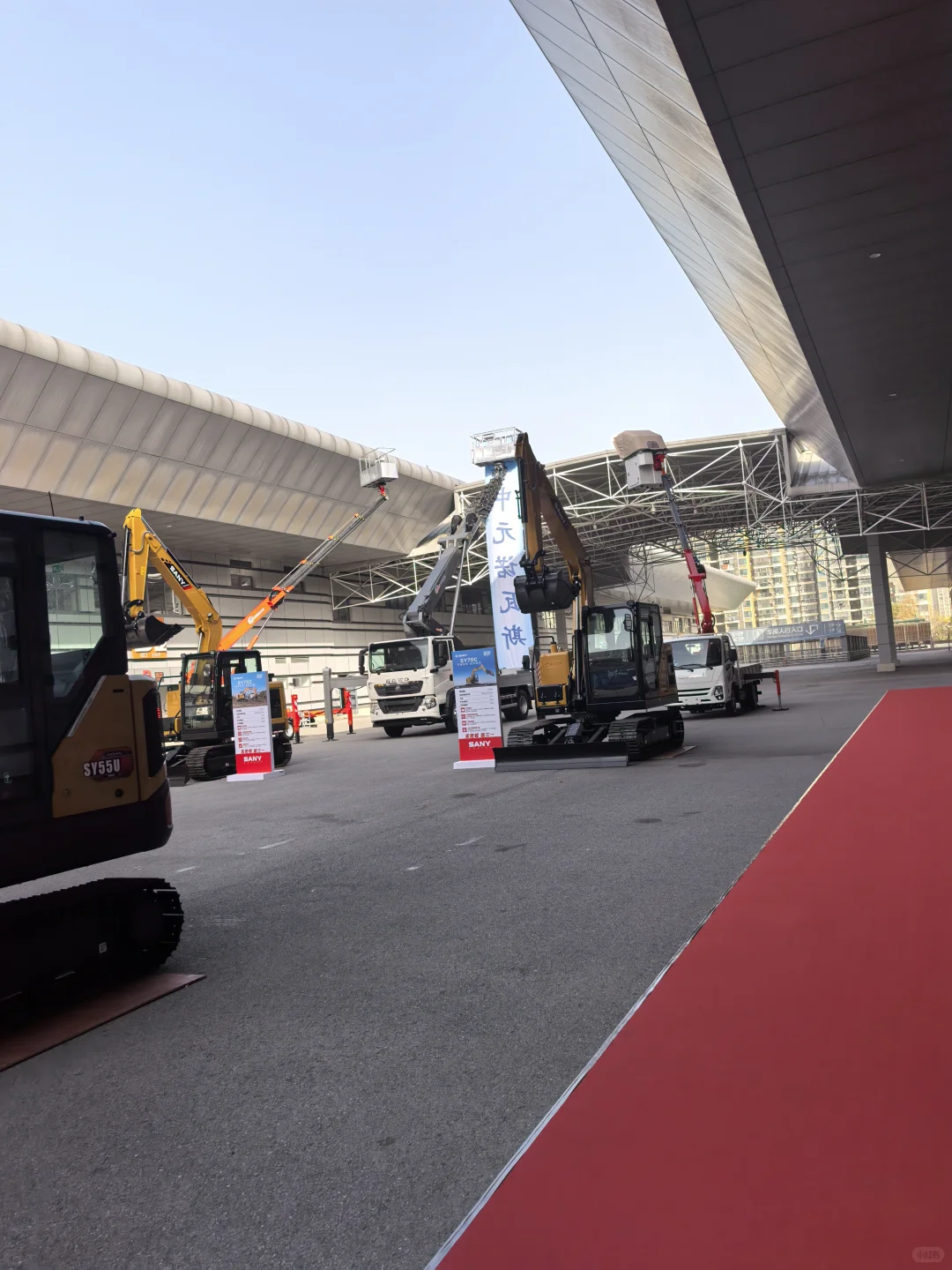 千万别带娃来这个机械展！踩大雷了?