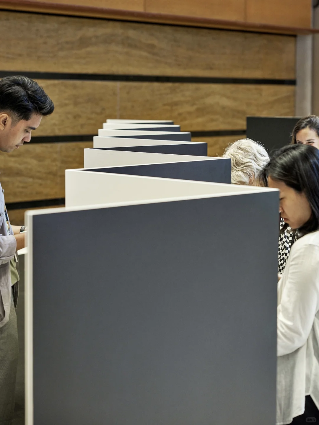 ♟创意图书展览｜折页设计?把展览做成展册