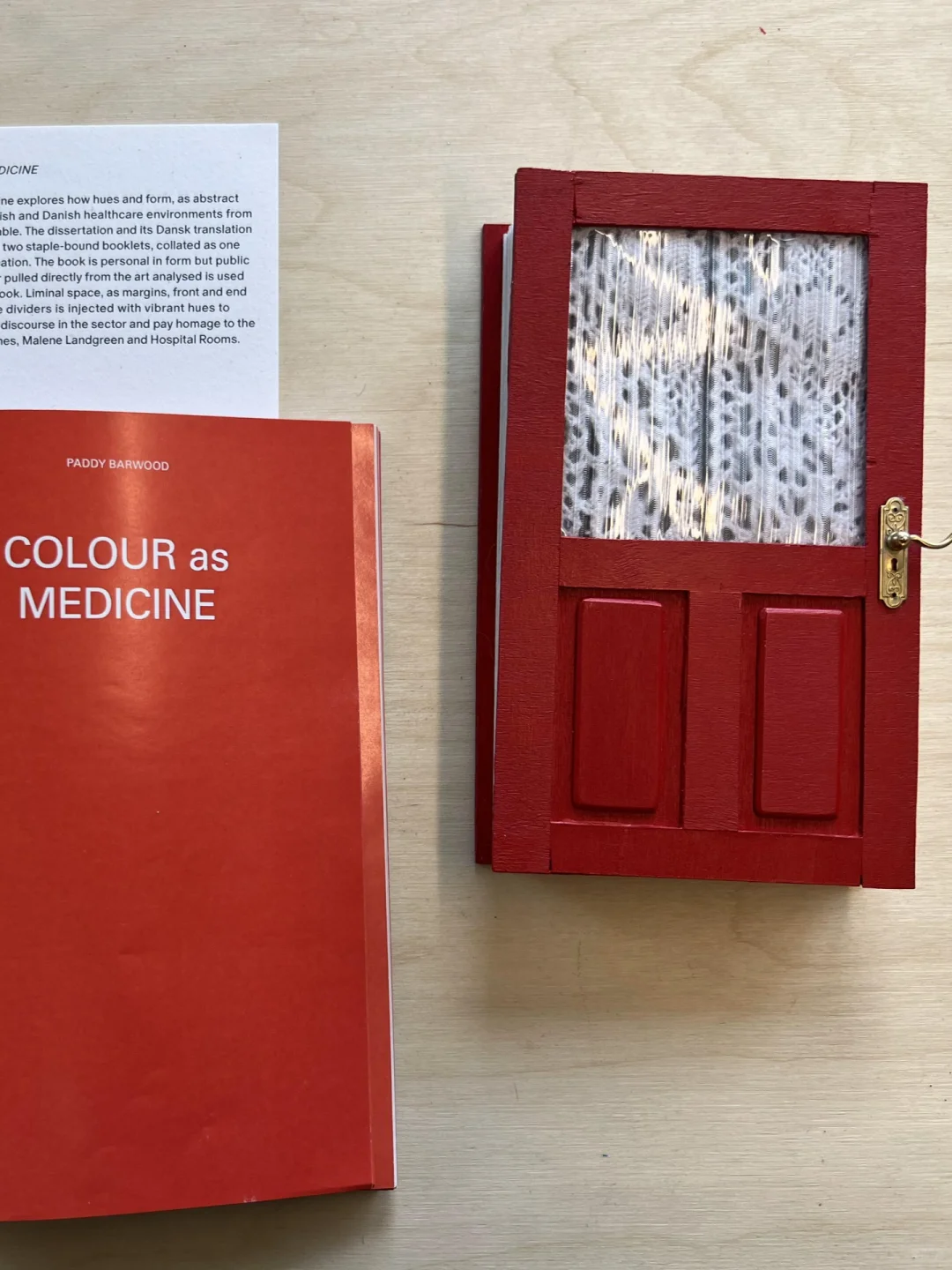 金斯顿本科毕业展平面专业的一些书籍细节