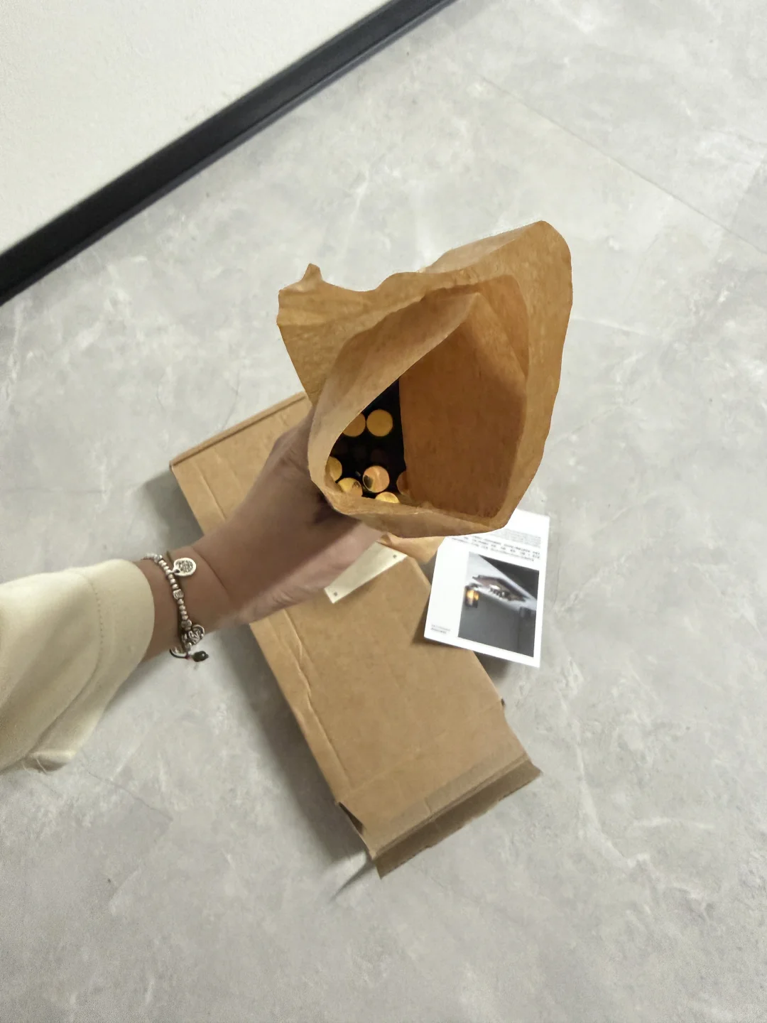 很难想象主打手作的店,有这样简陋的包装