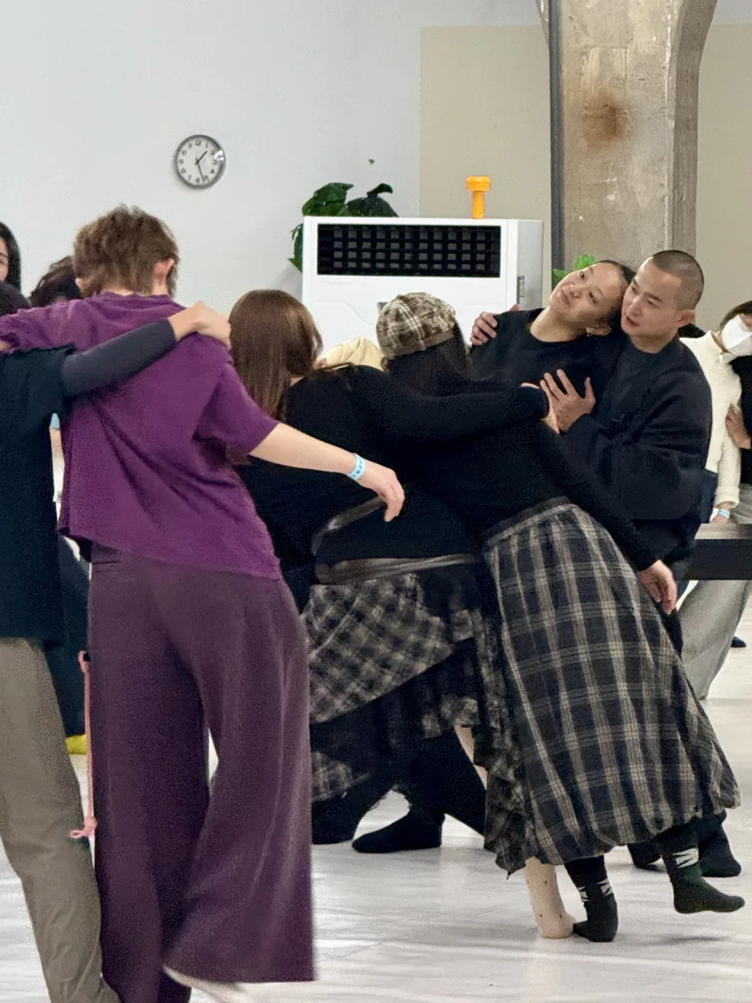 已经沉浸在抽象艺术中不知天地为何物