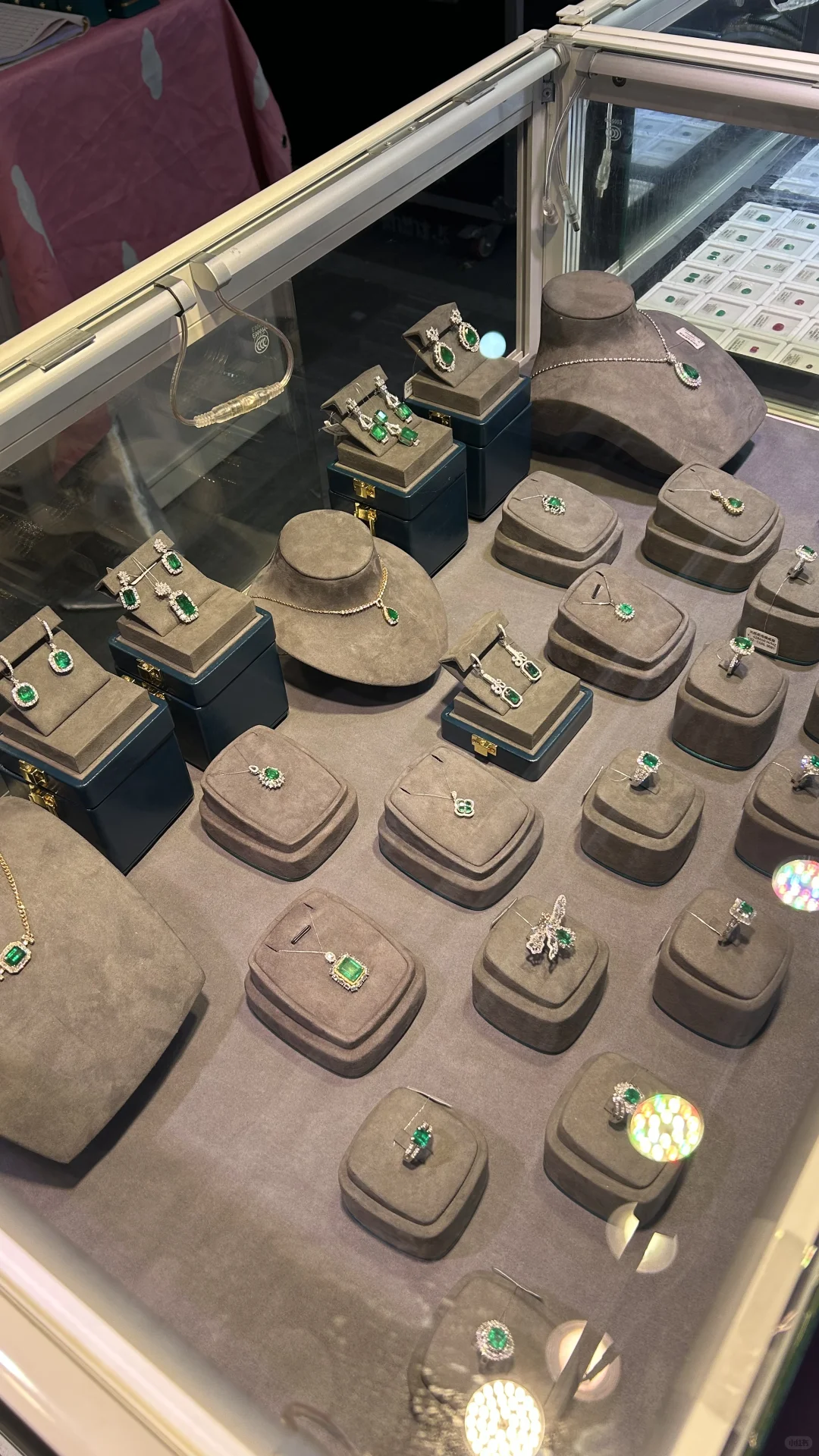 上海世博展览馆浦东新区珠宝展今天第一天啦