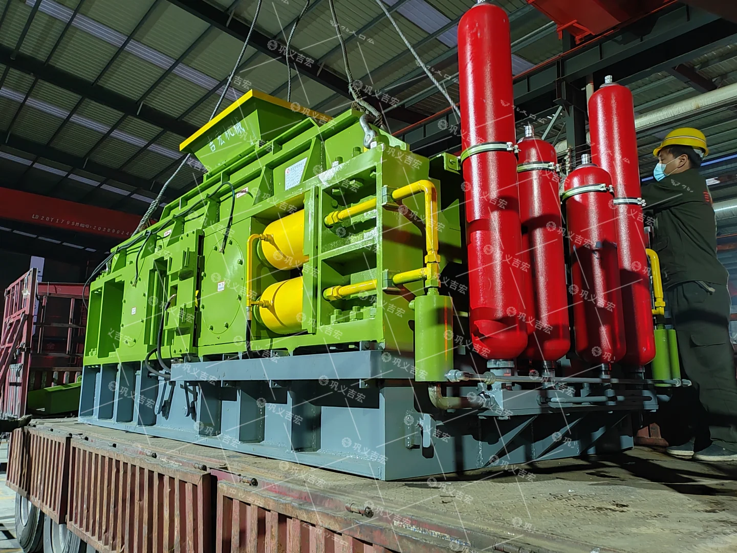 3公分鹅卵石破碎 对辊破碎机更具经济性