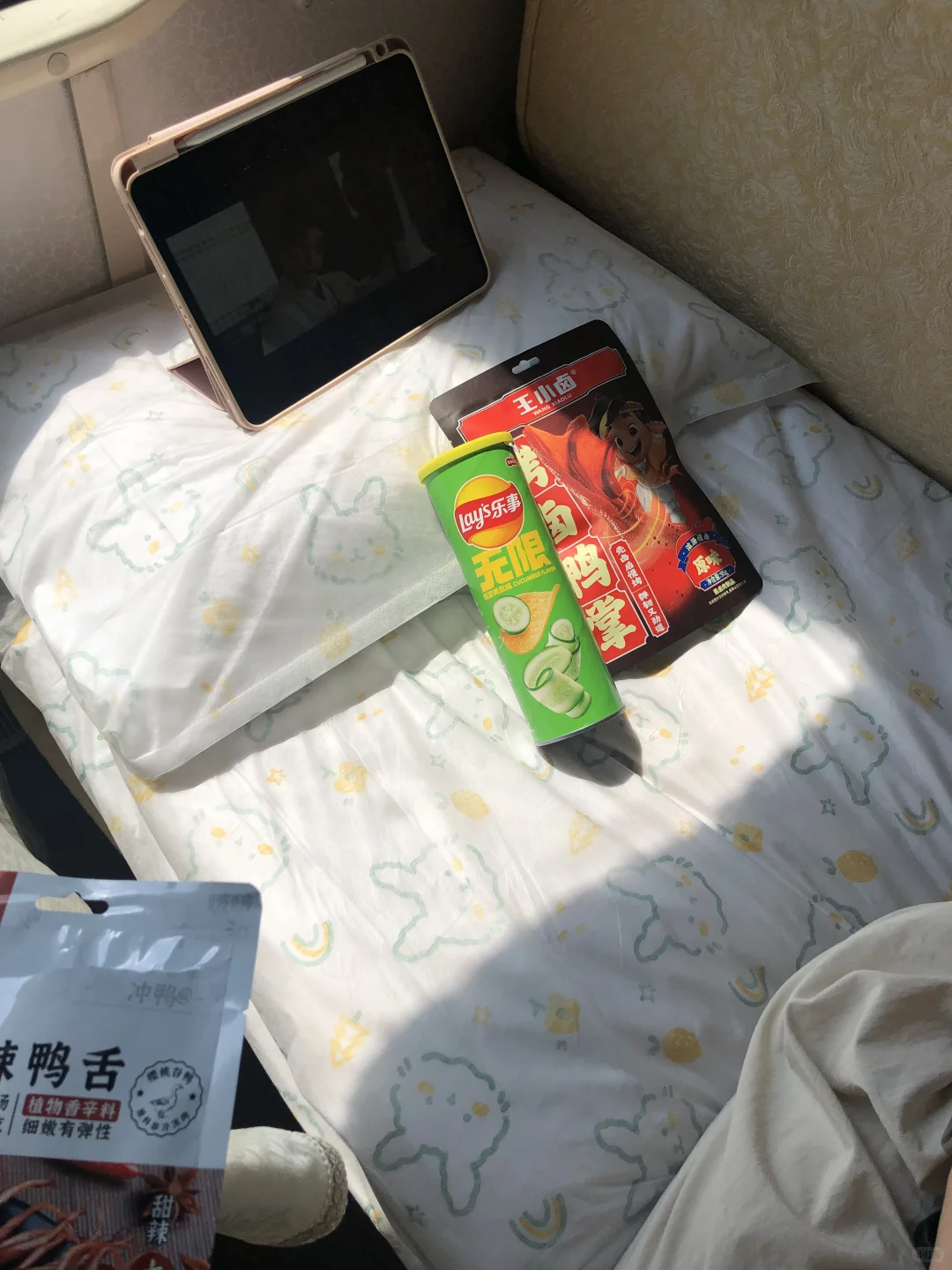 上车看到这种卧铺，人都懵了。。。