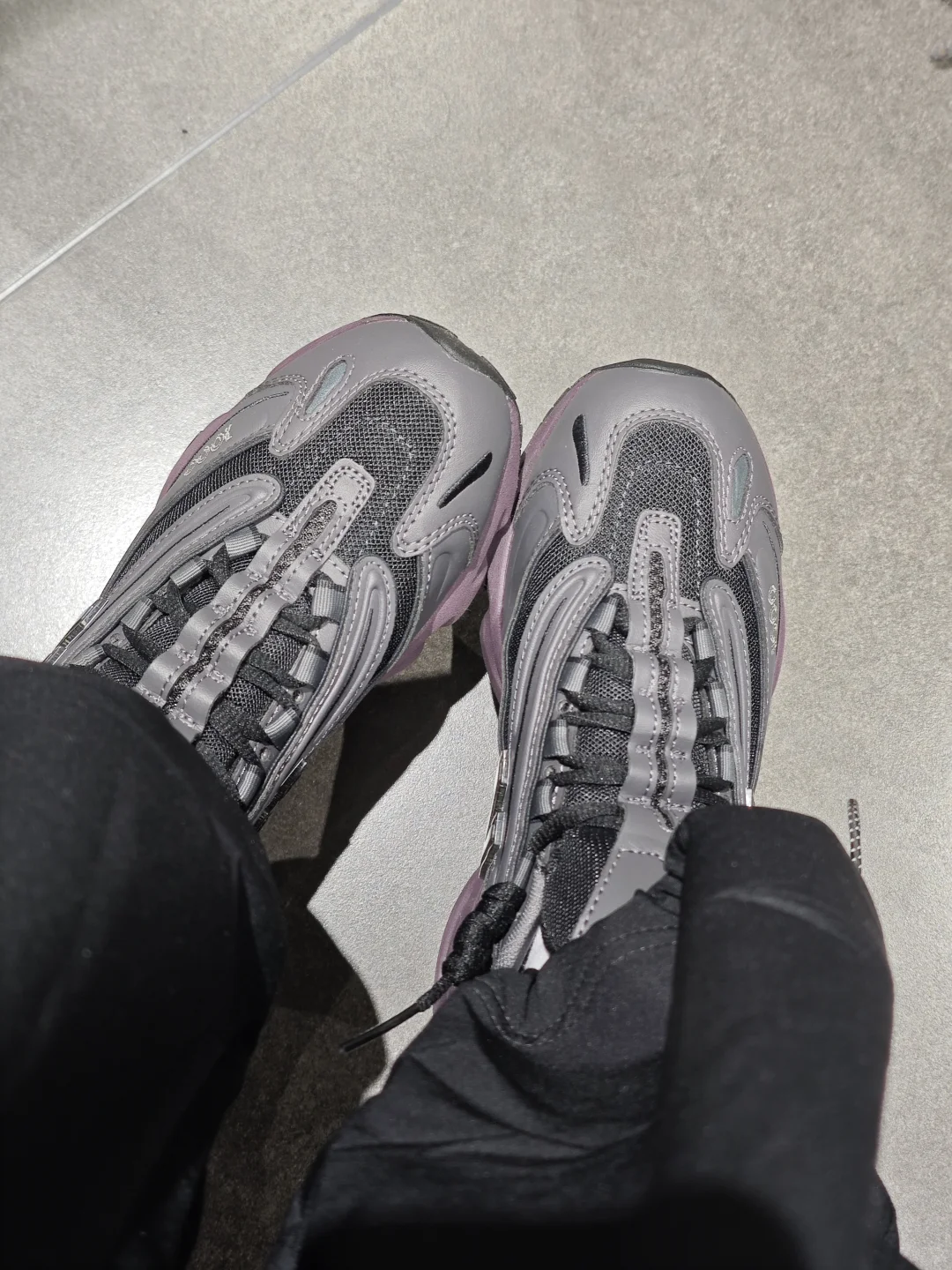 这个鞋子549，这个数字合适吗？