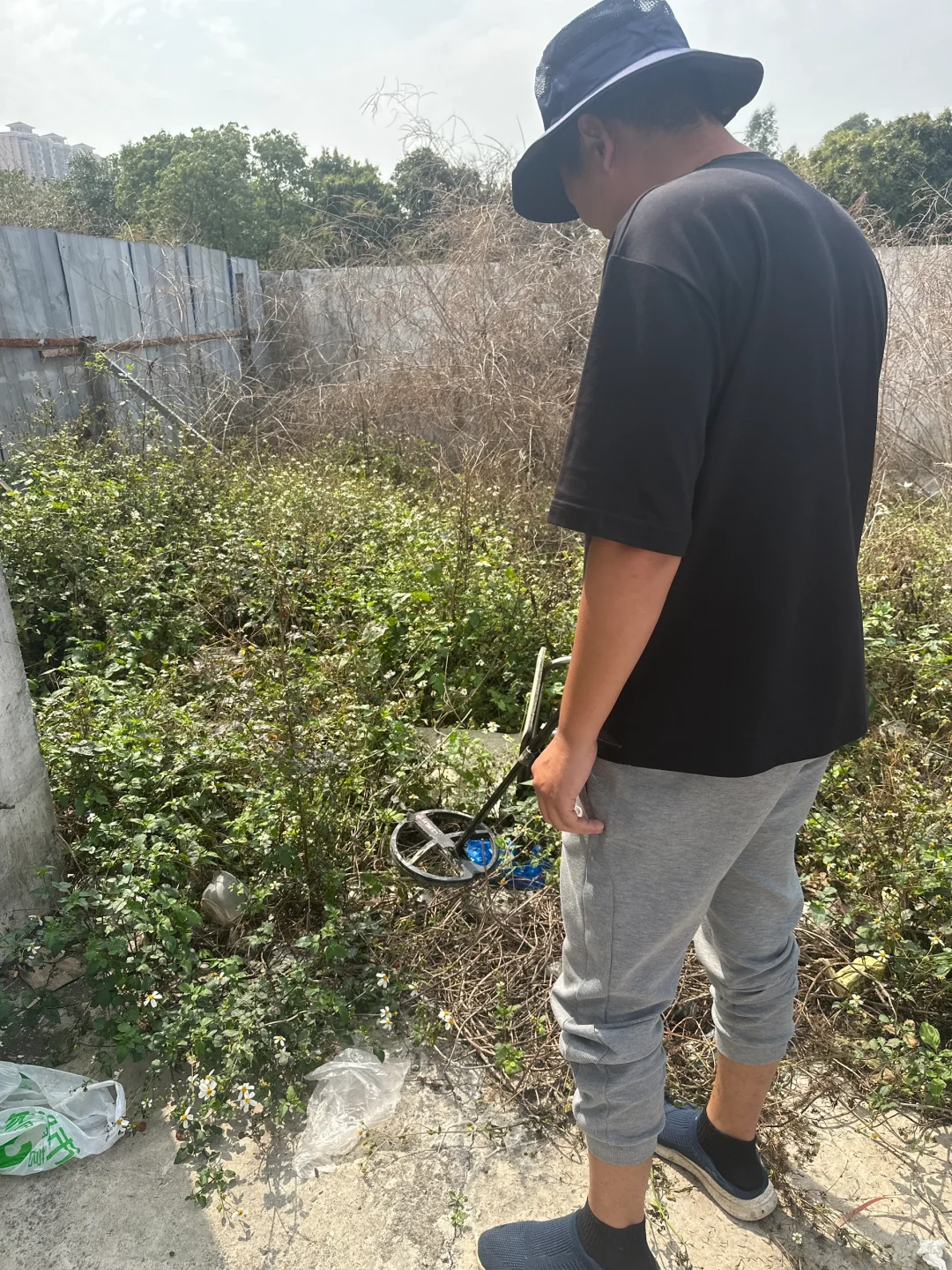 金属探测仪，废墟寻宝，老旧宅基地寻宝