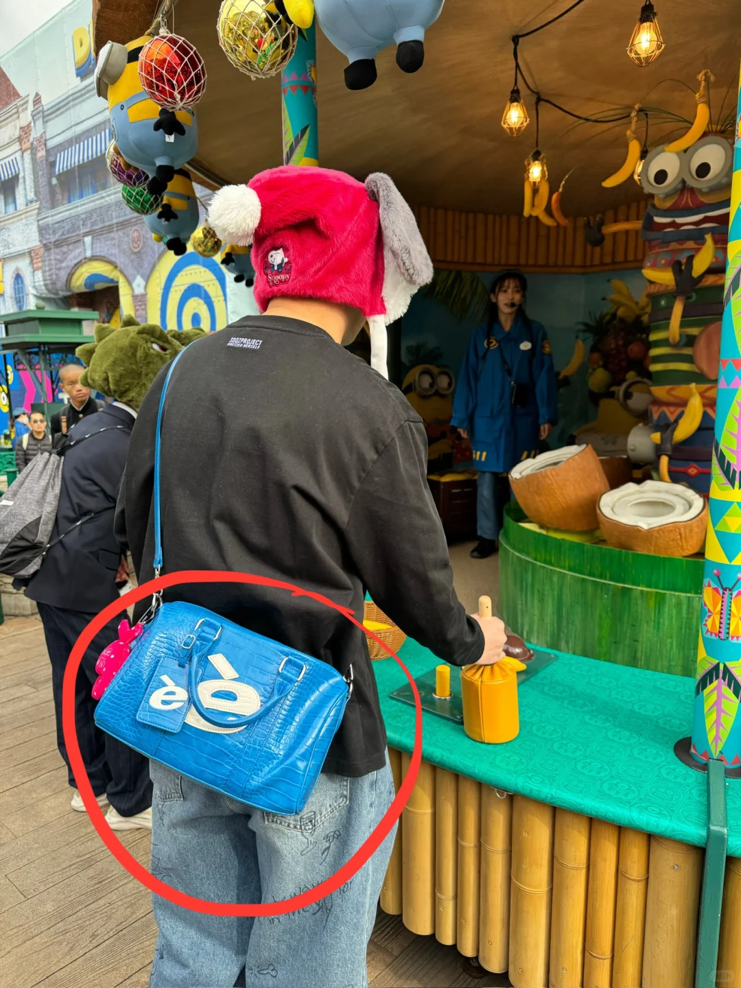 大阪环球影城会惩罚每个不了解存包的懒人..